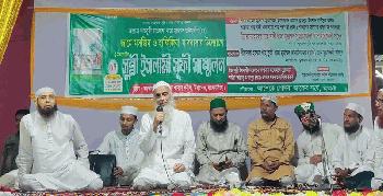 তাসাউফ চর্চার মূল প্রতিপাদ্য বিষয় হচ্ছে, শরিয়ত ও তরিক্বত