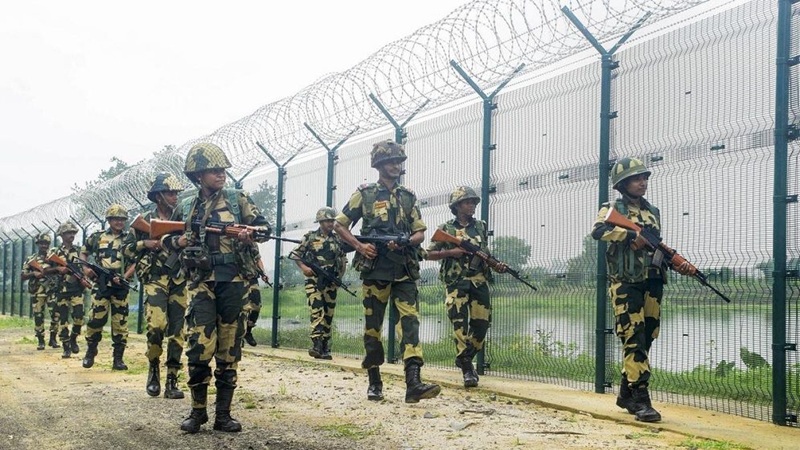 বাংলাদেশ-পাকিস্তানে নজরদারিতে নতুন দুই হেডকোয়ার্টার: সীমান্তে বিএসএফ বাড়াচ্ছে ভারত