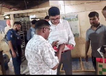 বোয়ালখালীতে অবৈধ ও অস্বাস্থ্যকর আইসক্রিম-মিষ্টি তৈরি, কারাদন্ড-জরিমানা