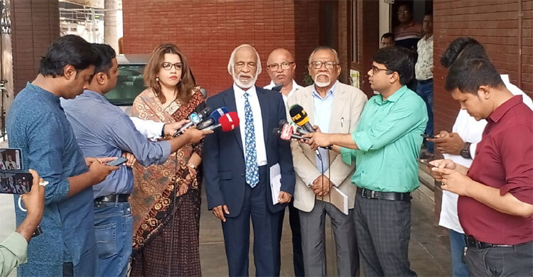 আওয়ামী লীগ নিষিদ্ধ হবে কি না, সিদ্ধান্ত জনগণের: মঈন খান