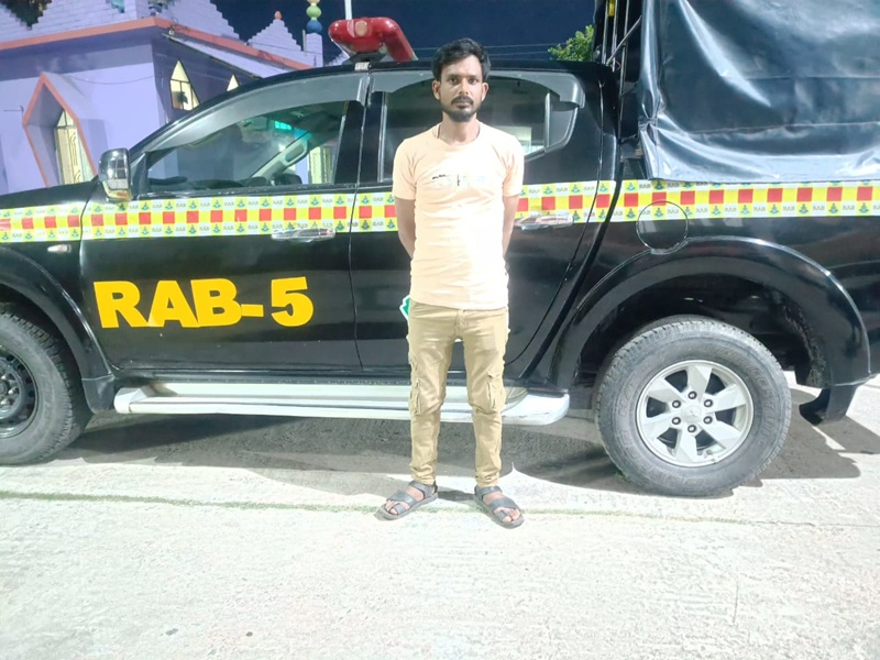 চাঁপাইনবাবগঞ্জে বুপ্রেনরফিন ইঞ্জেকশন উদ্ধার, আটক ১