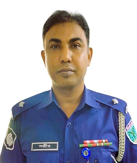 সেই বিতর্কিত ওসি সজীব রহমানকে মধ্যনগর থানা থেকে জনস্বার্থে বদলি
