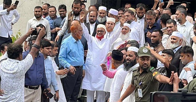 অবশেষে মুক্তি পেলেন জামায়াত নেতা এটিএম আজহার