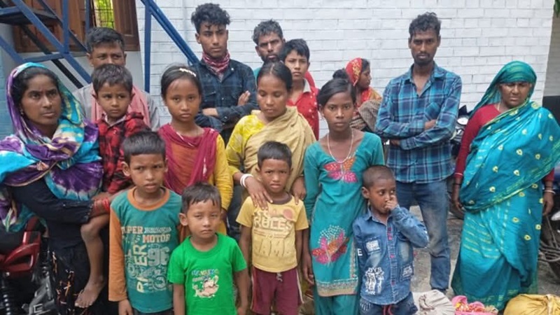 চাঁপাইনবাবগঞ্জ সীমান্তে শিশু নারীসহ ১৭ জনকে বিএসএফের পুশইন