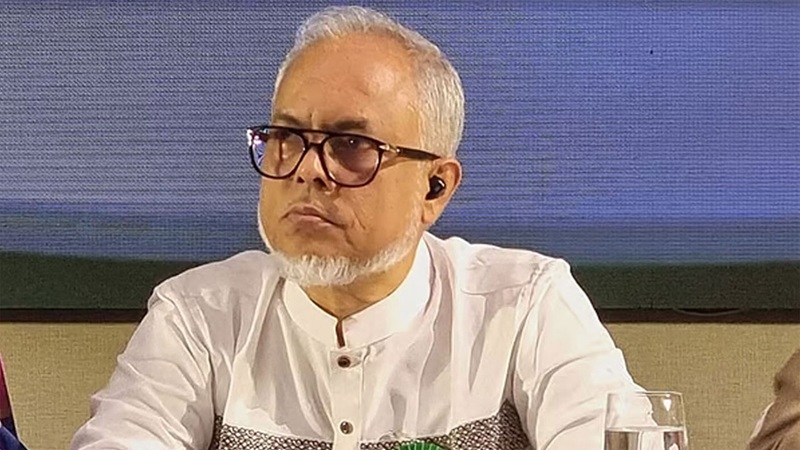 নৈতিক স্খলন বনাম রাজনৈতিক উচ্চাকাঙ্ক্ষা, কোন পথে রফিকুল আমীন?