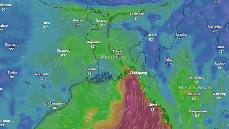 সাগরে নিম্নচাপটি কোন বন্দর থেকে কত দূরে