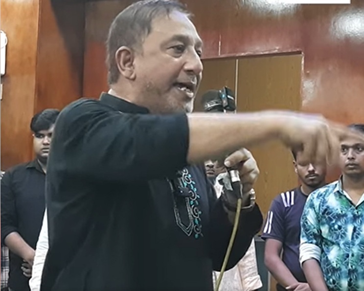 ‘বিএনপি ফু দিলে এনসিপিসহ বাকি সব দল বাতাসে উড়ে যাবে’