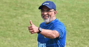 ফারুকের বিদায়ের পর হাথুরুর পোস্ট