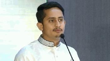 জাতীয় পার্টি ইস্যুতে সারজিসের স্ট্যাটাস, যা লিখলেন