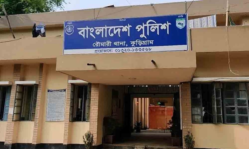 রিমান্ডের আসামিদের ‘অতি আপ্যায়ন’, এএসআই ক্লোজড ও এসআইকে বদলি