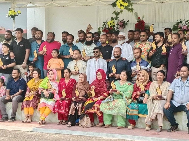 দেড় যুগ পর ভিন্ন রকম মিলনমেলা তাদের