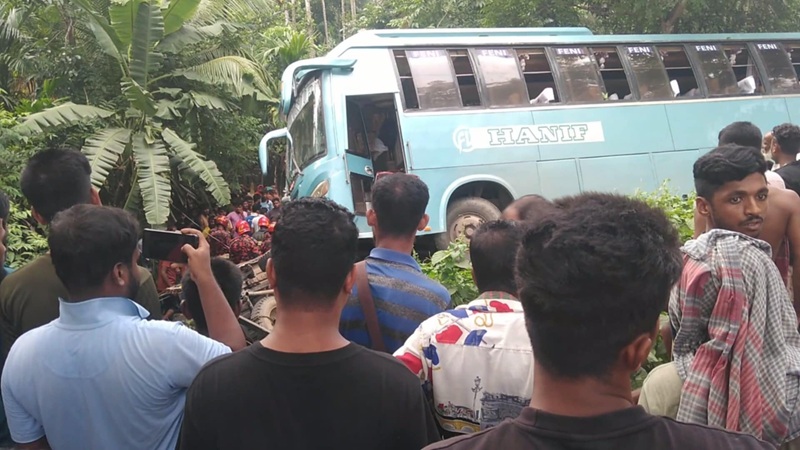 ঝালকাঠিতে বাস-পিকআপ মুখোমুখি সংঘর্ষে নিহত ২